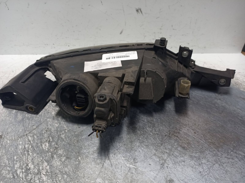 Recambio de faro izquierdo para lancia lancia y cosmopolitan referencia OEM IAM   
