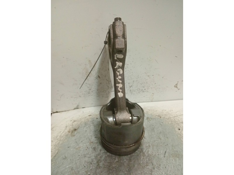 Recambio de piston para renault laguna ii (bg0) luxe privilege referencia OEM IAM   