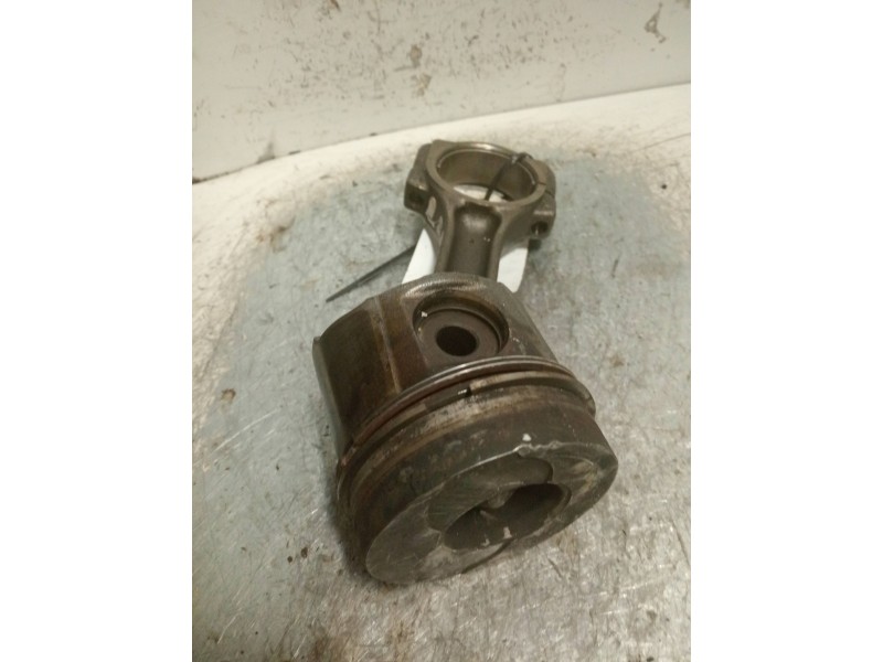 Recambio de piston para renault laguna ii (bg0) luxe privilege referencia OEM IAM   