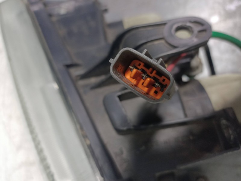 Recambio de faro izquierdo para mazda 323 berlina (bg) graffity referencia OEM IAM  LUPA 