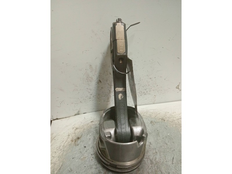 Recambio de piston para mercedes vito kombi (639) 113 cdi crew lang (639.603) referencia OEM IAM 21253  