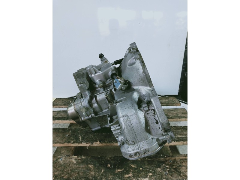Recambio de caja cambios para opel astra g berlina comfort referencia OEM IAM F17C374 A04331 5V