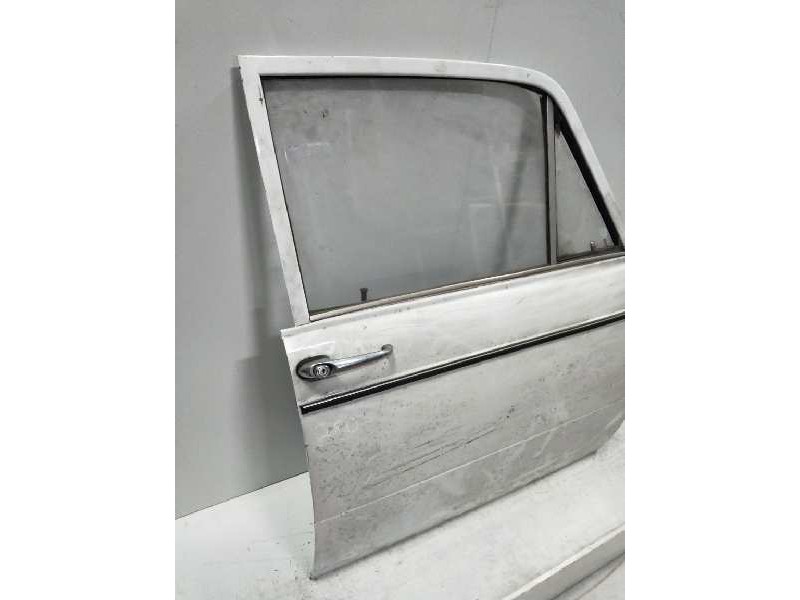 Recambio de puerta delantera derecha para seat 850 0.8 referencia OEM IAM    Recambio de puerta delantera derecha para seat 850 0.8 referencia OEM IAM