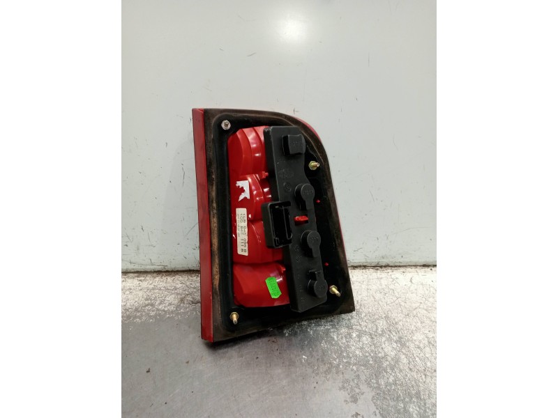 Recambio de piloto trasero izquierdo para skoda octavia berlina (1u2) ambiente referencia OEM IAM 1U9945095B 1U9945111B 