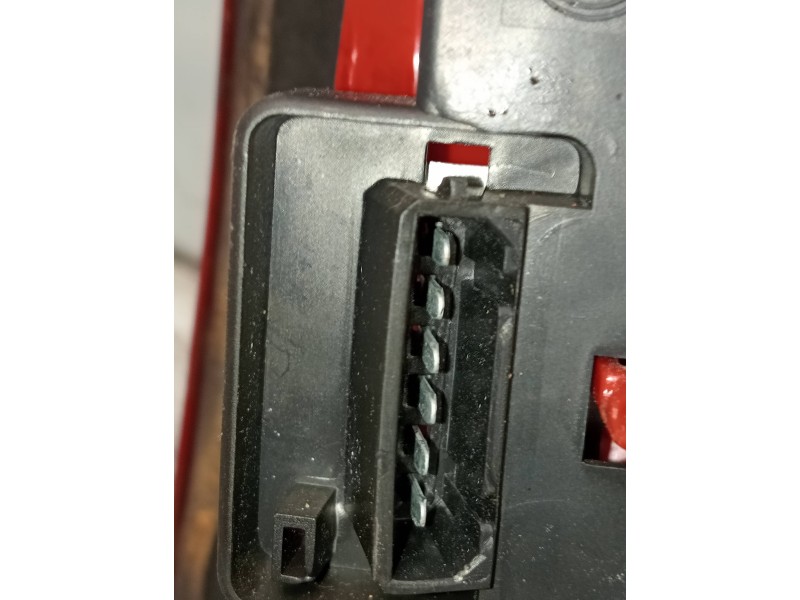 Recambio de piloto trasero izquierdo para skoda octavia berlina (1u2) ambiente referencia OEM IAM 1U9945095B 1U9945111B 