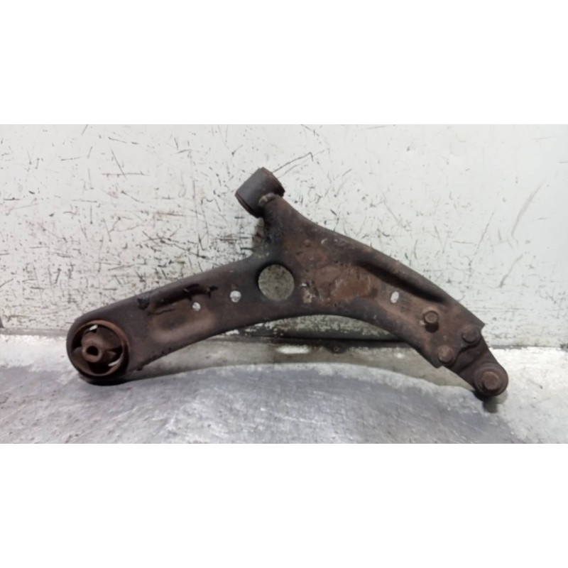 Recambio de brazo suspension inferior delantero derecho para kia cee´d 1.6 gdi cat referencia OEM IAM   