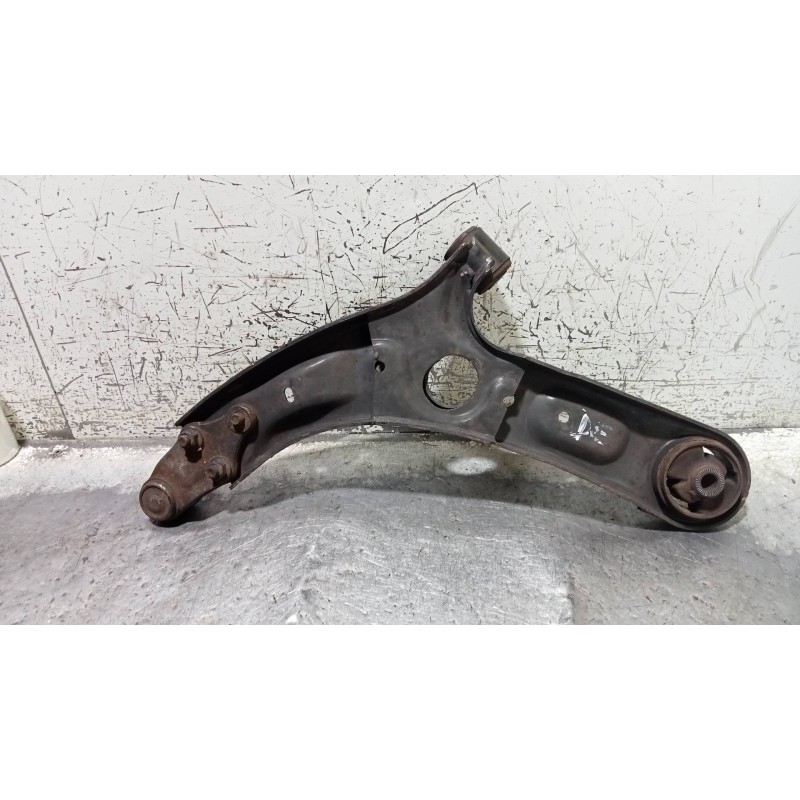 Recambio de brazo suspension inferior delantero derecho para kia cee´d 1.6 gdi cat referencia OEM IAM   