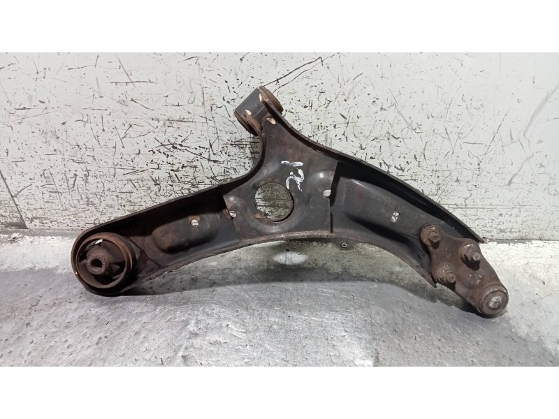 Recambio de brazo suspension inferior delantero izquierdo para kia cee´d 1.6 gdi cat referencia OEM IAM   