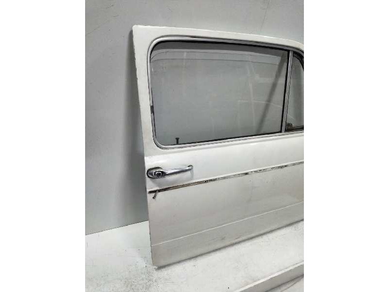 Recambio de puerta delantera derecha para seat 850 0.8 referencia OEM IAM    Recambio de puerta delantera derecha para seat 850 0.8 referencia OEM IAM