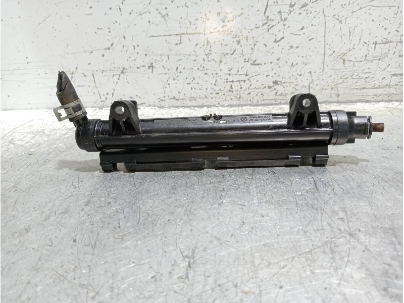 Recambio de rampa inyectora para volkswagen polo (9n1) highline referencia OEM IAM 03E133319  
