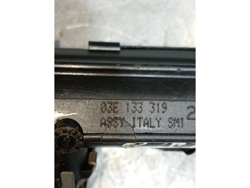 Recambio de rampa inyectora para volkswagen polo (9n1) highline referencia OEM IAM 03E133319  