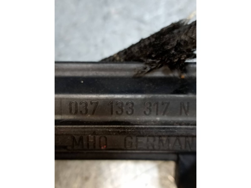 Recambio de rampa inyectora para volkswagen vento (1h2) gl referencia OEM IAM 037133317N  