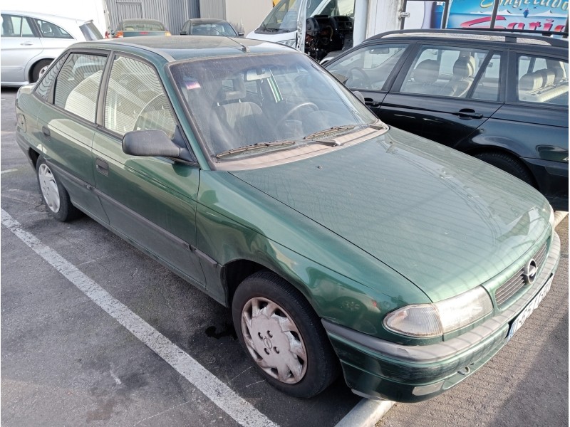 opel astra f berlina del año 1997