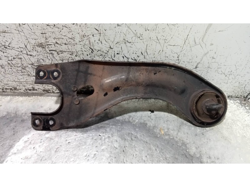 Recambio de brazo suspension inferior trasero izquierdo para kia cee´d 1.6 gdi cat referencia OEM IAM 55270A6200  