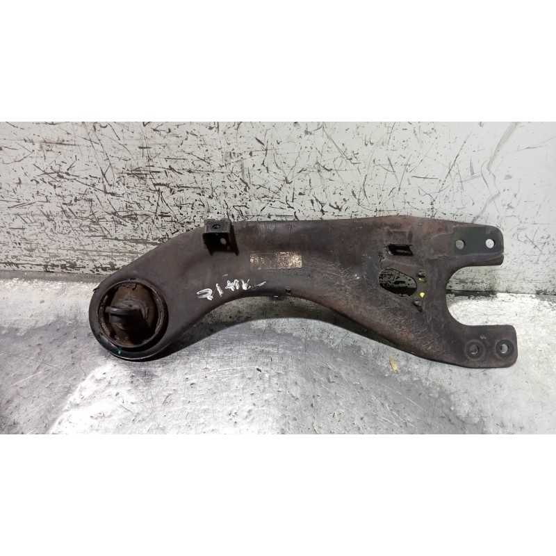 Recambio de brazo suspension inferior trasero izquierdo para kia cee´d 1.6 gdi cat referencia OEM IAM 55270A6200  