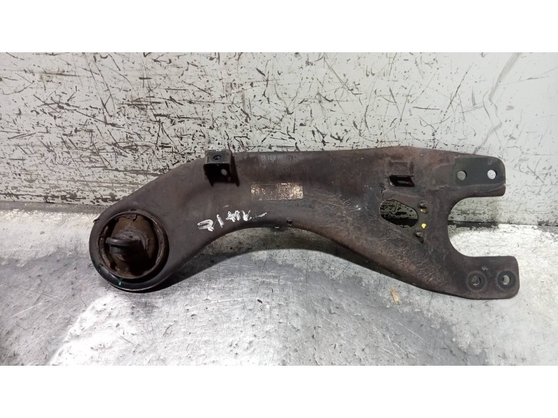 Recambio de brazo suspension inferior trasero izquierdo para kia cee´d 1.6 gdi cat referencia OEM IAM 55270A6200  