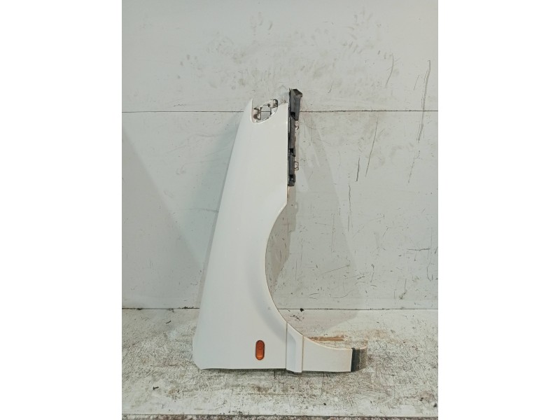 Recambio de aleta delantera derecha para volkswagen passat berlina (3a2) cl referencia OEM IAM   