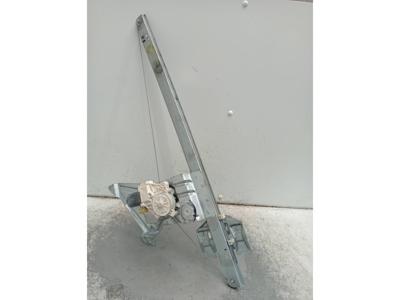 Recambio de elevalunas delantero izquierdo para mercedes sprinterii caja cerrada (desde 01.06) 210/213/216 cdi (906.611/613) ref