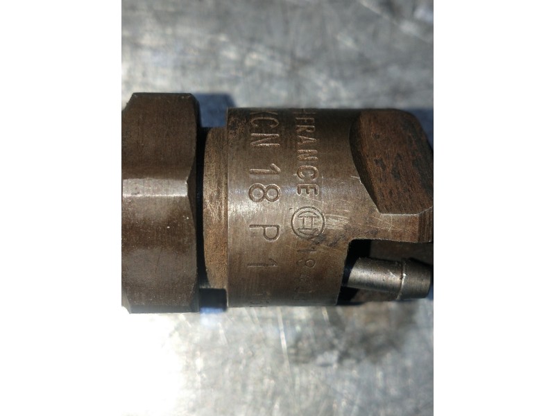 Recambio de inyector para nissan vanette cargo vanette cargo combi - 5 referencia OEM IAM KCN18P1  BOSCH