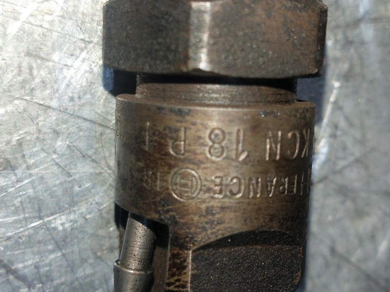 Recambio de inyector para nissan vanette cargo vanette cargo combi - 5 referencia OEM IAM KCN18P1  BOSCH