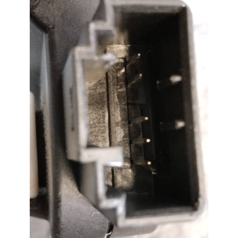 Recambio de motor apertura trampillas climatizador para volkswagen golf vi (5k1) advance referencia OEM IAM CZ1168802862 3C12907