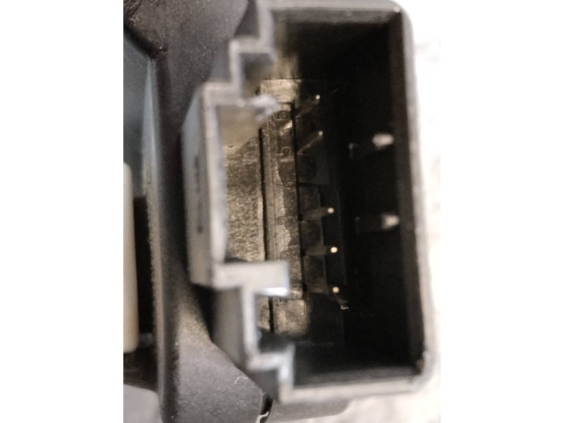 Recambio de motor apertura trampillas climatizador para volkswagen golf vi (5k1) advance referencia OEM IAM CZ1168802862 3C12907