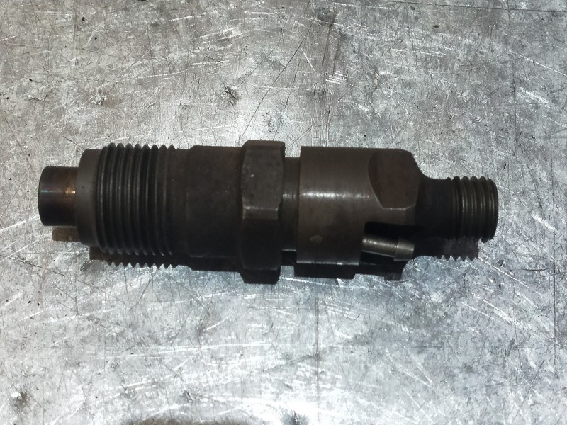 Recambio de inyector para nissan vanette cargo vanette cargo combi - 5 referencia OEM IAM KCN18P1  BOSCH