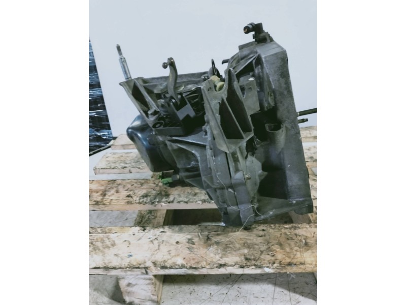 Recambio de caja cambios para renault megane ii berlina 3p confort authentique referencia OEM IAM JR5102 A163697 5V