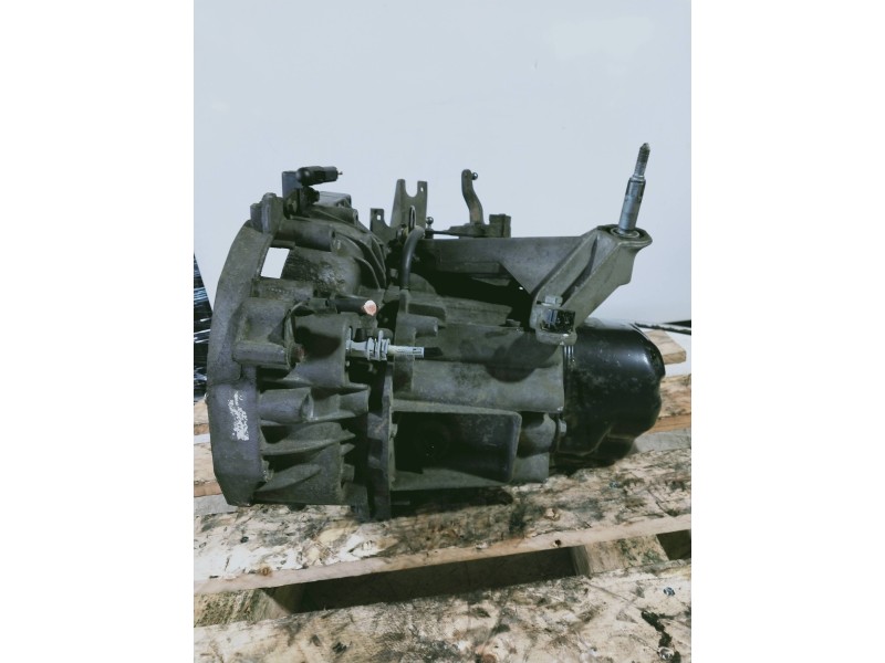 Recambio de caja cambios para renault megane ii berlina 3p confort authentique referencia OEM IAM JR5102 A163697 5V