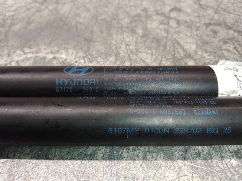 Recambio de amortiguadores maletero / porton para hyundai santa fe (sm) 2.0 gls crdi referencia OEM IAM 8717026010  0100N