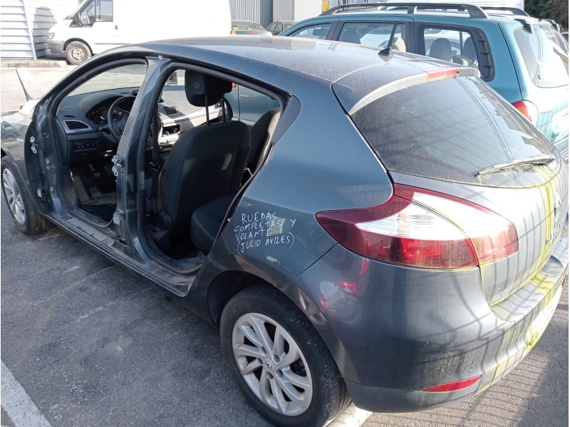 renault megane iii berlina 5 p del año 2015