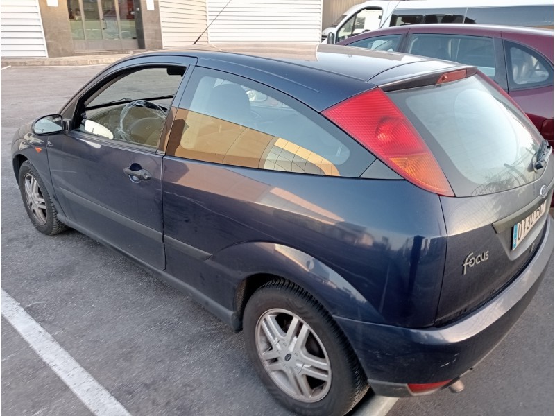 ford focus berlina (cak) del año 2001