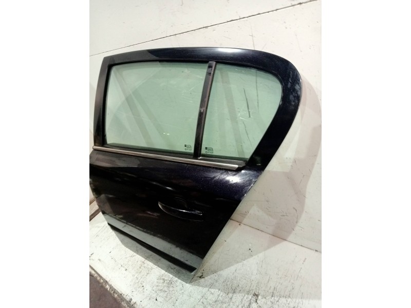 Recambio de puerta trasera izquierda para opel astra h berlina cosmo referencia OEM IAM   5P
