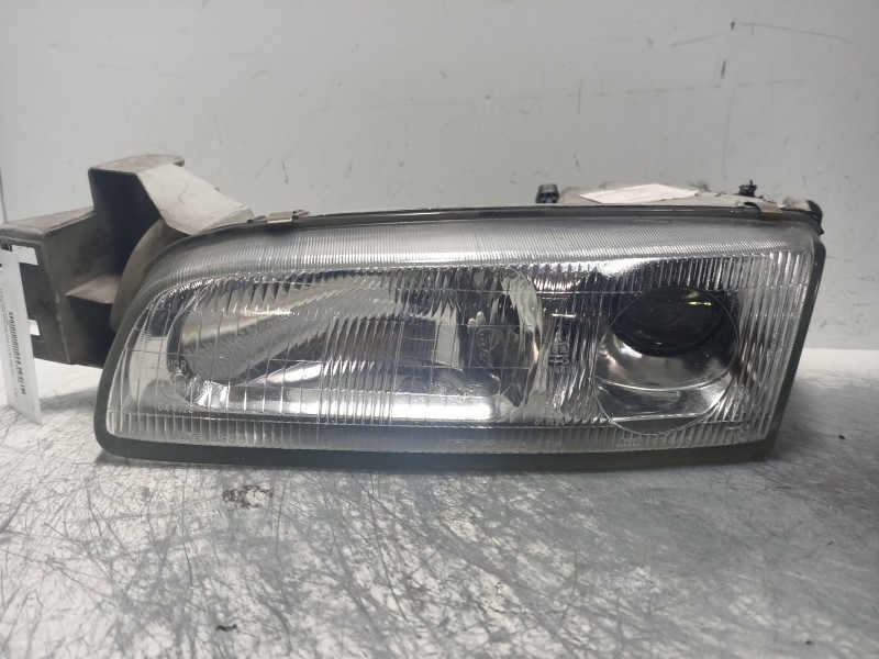 Recambio de faro izquierdo para mazda 626 berlina (ge) 2.5 v6 24v cat referencia OEM IAM   
