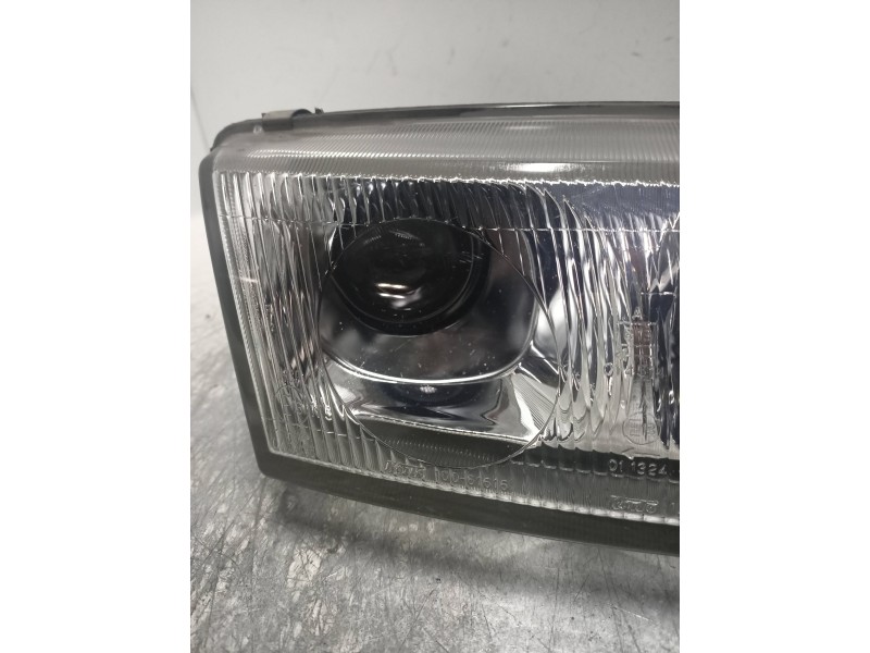 Recambio de faro derecho para mazda 626 berlina (ge) 2.5 v6 24v cat referencia OEM IAM   