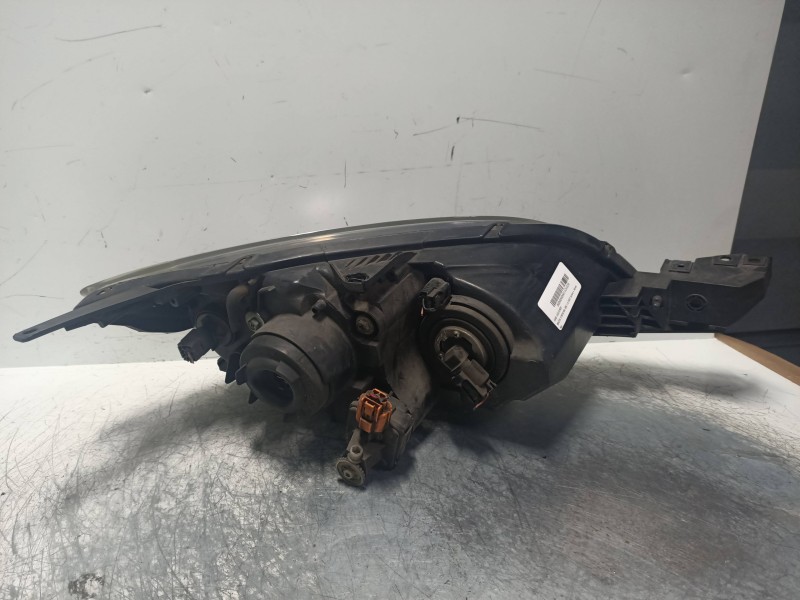 Recambio de faro izquierdo para mazda 3 berlina (bk) 1.6 crdt active+ kendo referencia OEM IAM   