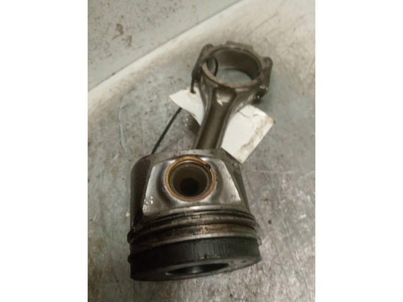 Recambio de piston para volkswagen golf v berlina (1k1) 2.0 tdi referencia OEM IAM 038J  