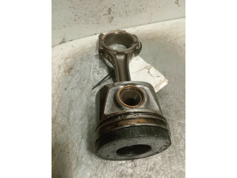 Recambio de piston para volkswagen golf v berlina (1k1) 2.0 tdi referencia OEM IAM 038J  