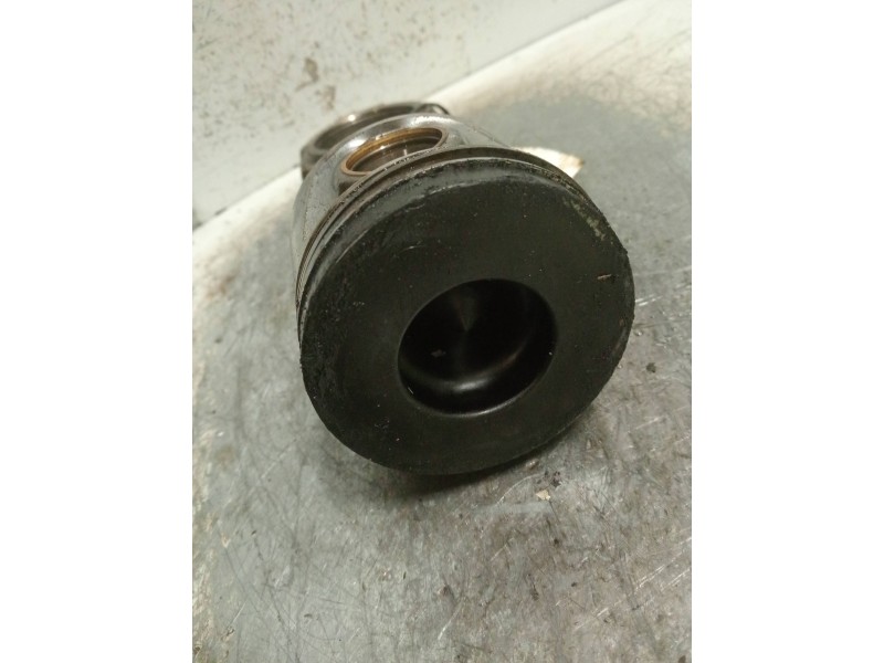 Recambio de piston para volkswagen golf v berlina (1k1) 2.0 tdi referencia OEM IAM 038J  