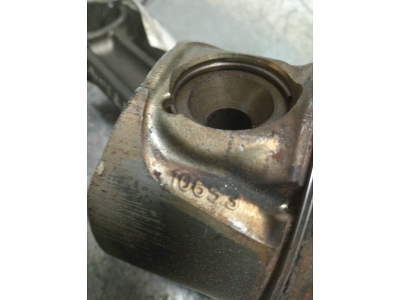 Recambio de piston para opel vivaro caja abierta (07.2006 =>) plataforma baja referencia OEM IAM 10653   Recambio de piston para opel vivaro caja abierta (07.2006 =>) plataforma baja referencia OEM IAM 10653