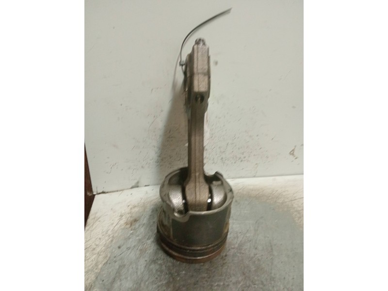 Recambio de piston para bmw serie 5 lim. (f10) 520d referencia OEM IAM 8040ME  