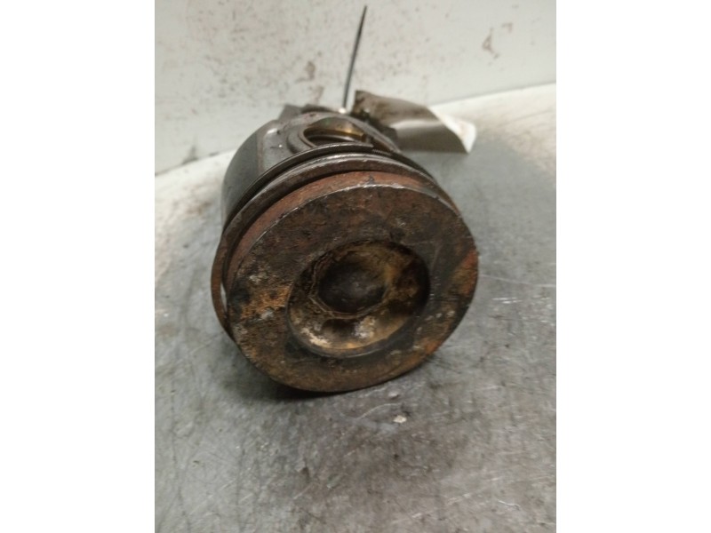 Recambio de piston para bmw serie 5 lim. (f10) 520d referencia OEM IAM 8040ME  