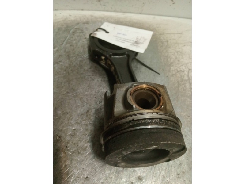 Recambio de piston para mercedes sprinterii caja cerrada (desde 01.06) 210/213/216 cdi (906.611/613) referencia OEM IAM 65100  