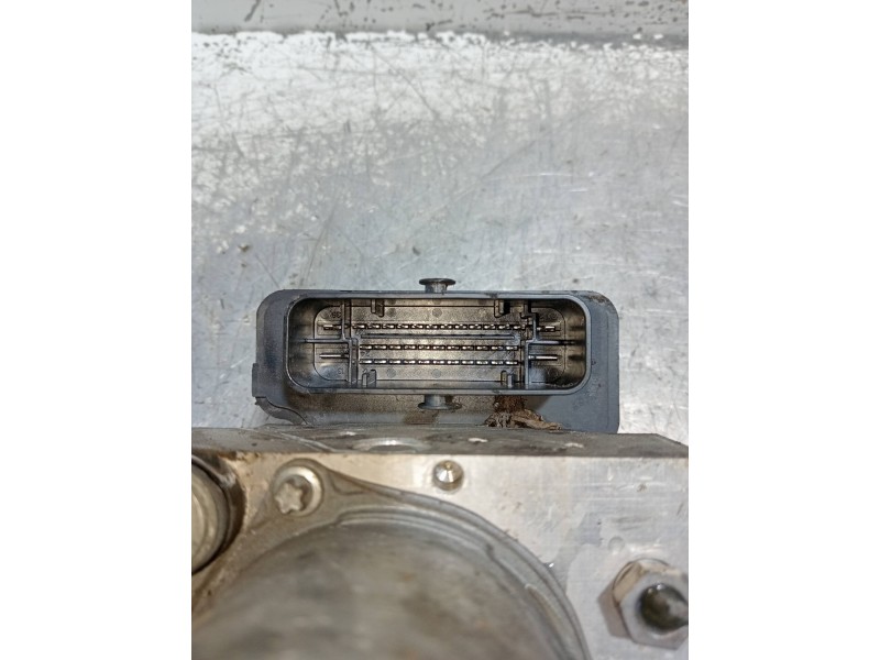 Recambio de abs para mercedes sprinterii caja cerrada (desde 01.06) 210/213/216 cdi (906.611/613) referencia OEM IAM A906900152 