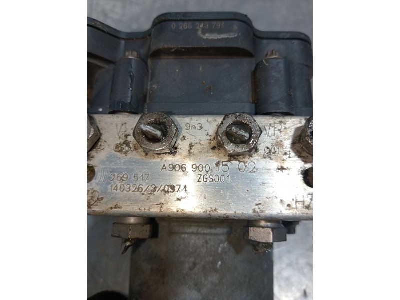 Recambio de abs para mercedes sprinterii caja cerrada (desde 01.06) 210/213/216 cdi (906.611/613) referencia OEM IAM A906900152 