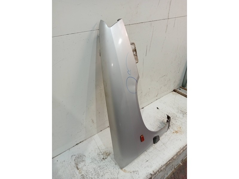 Recambio de aleta delantera derecha para citroen xantia berlina 1.9 td sx referencia OEM IAM   