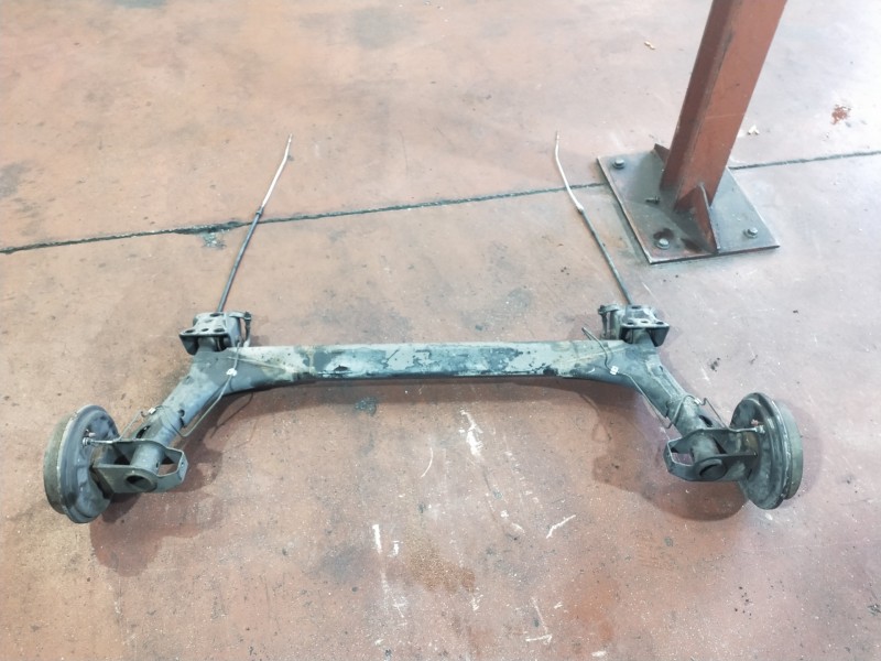 Recambio de puente trasero para volkswagen golf iii berlina (1h1) cl referencia OEM IAM   