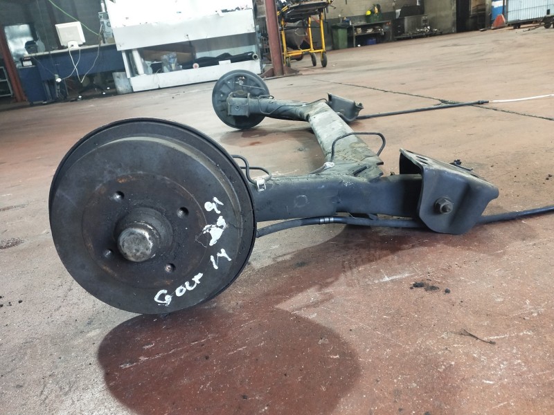 Recambio de puente trasero para volkswagen golf iii berlina (1h1) cl referencia OEM IAM   