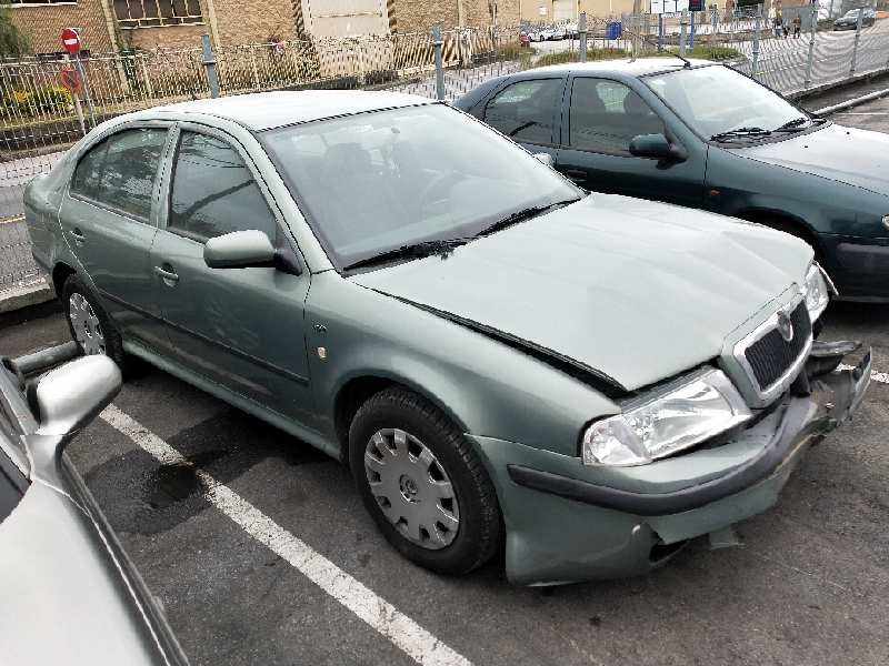 skoda octavia berlina (1u2) del año 2002