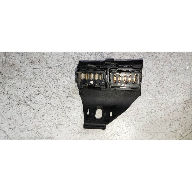 Recambio de mando elevalunas delantero izquierdo para citroen xantia berlina 1.9 td sx referencia OEM IAM 9619323380  